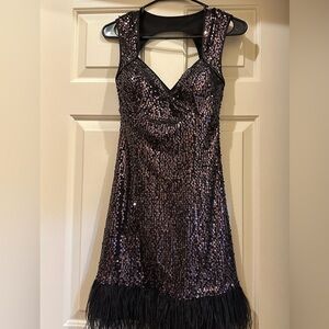Guess Deep plum and black faux feather 1920’s style sequin cocktail dress